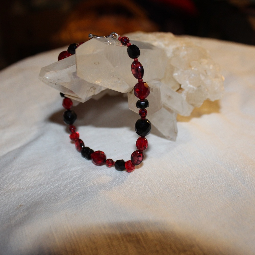 Beautiful Black and Red Beaded Bracelet with Toggle Clasp